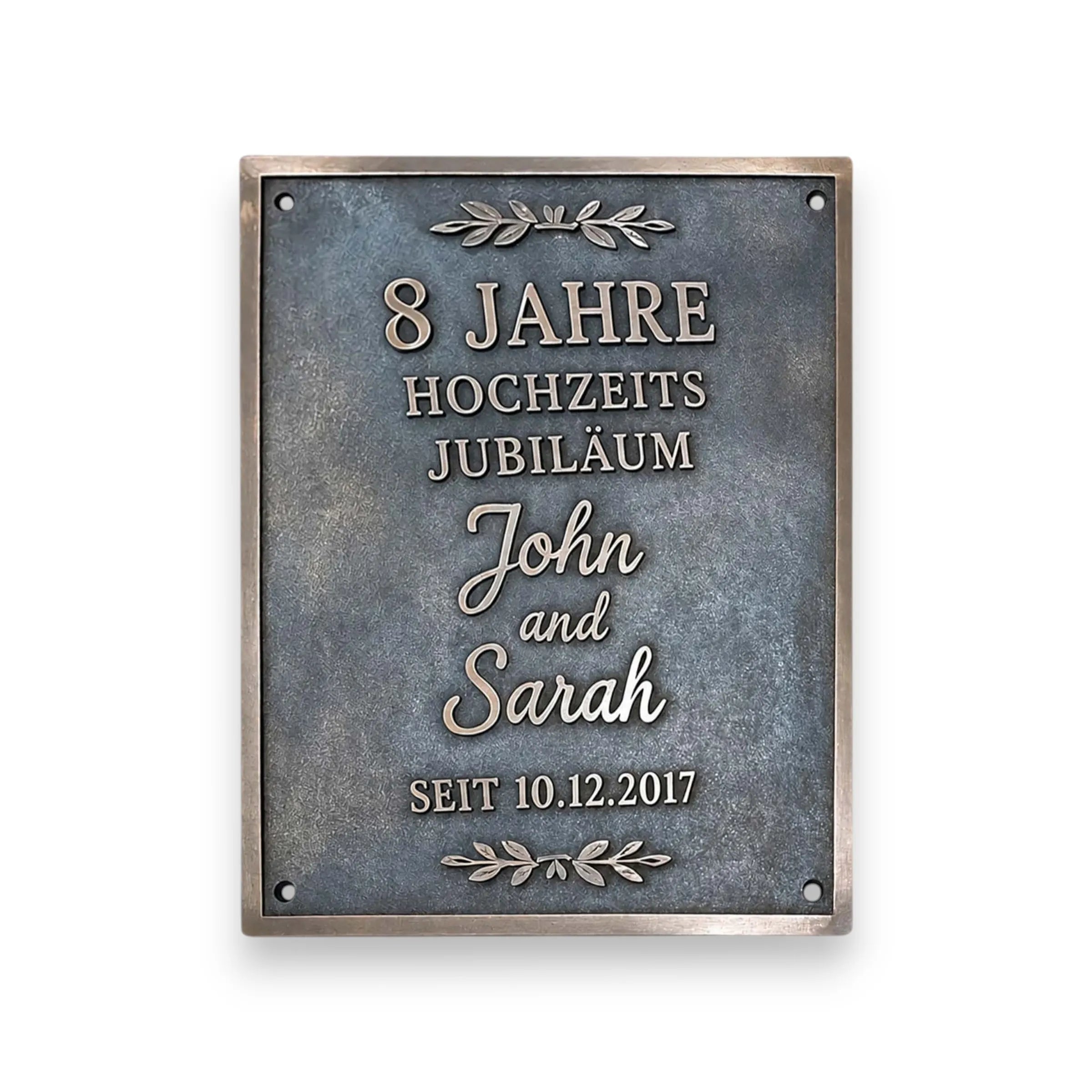 Jubiläumstafel Messing & Bronze – montiert im Außenbereich